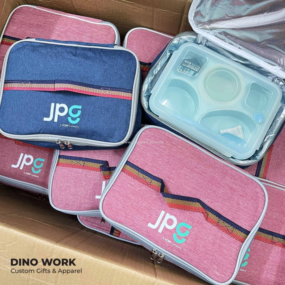 Clearance Sale – Lunch Box + Thermal Bag Set Only RM25